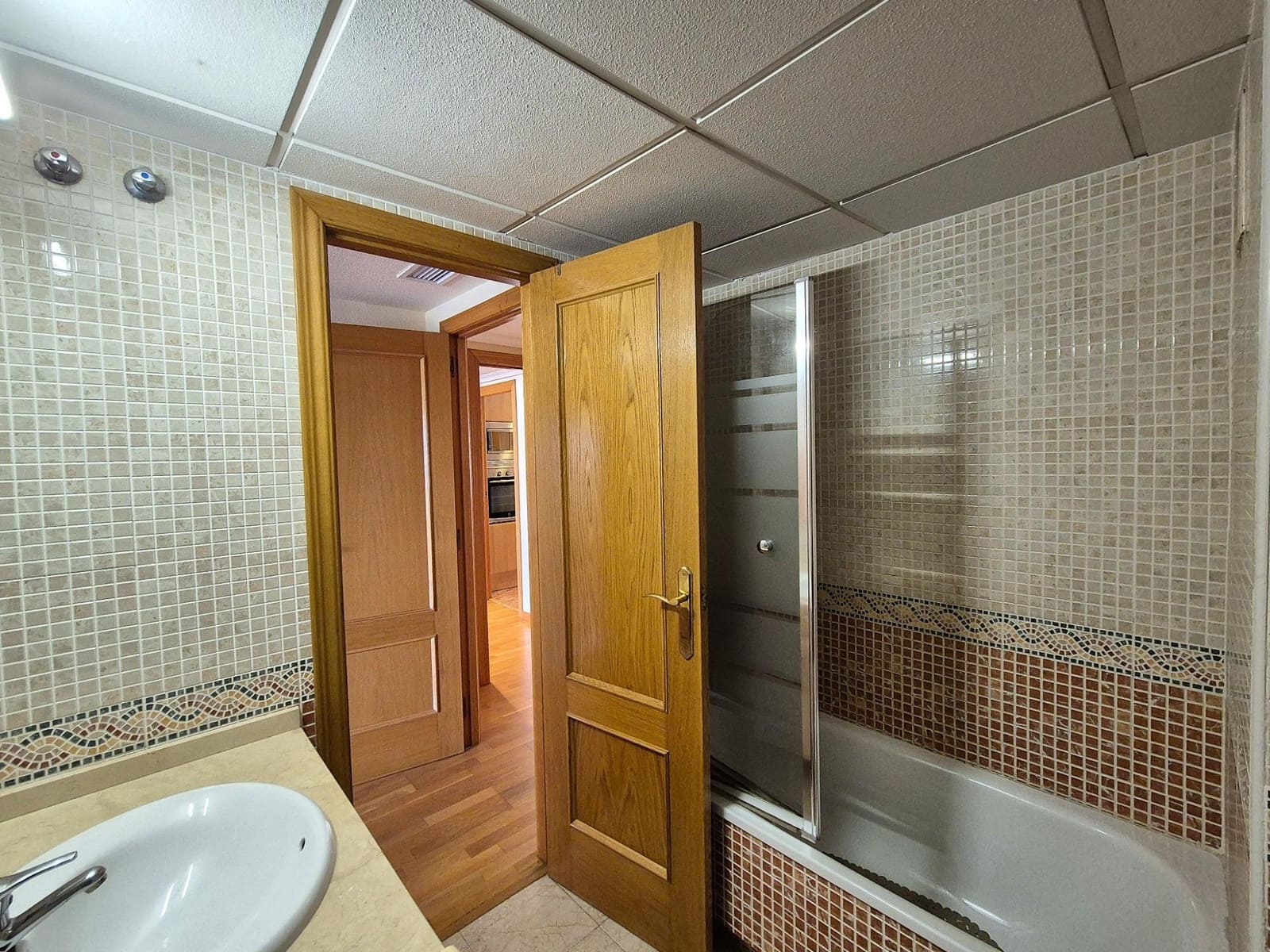 2 slaapkamer Flat te koop in Alicante stad met zwembad garage - € 359.000 (Ref: 10025656)
