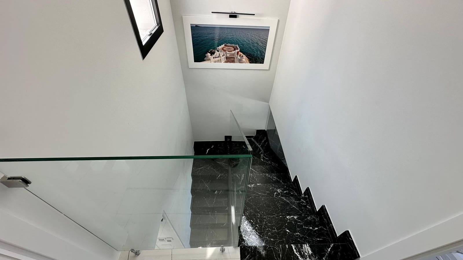 3 soverom Villa til leie i Finestrat med svømmebasseng garasje - € 3 500 (Ref: 10025658)