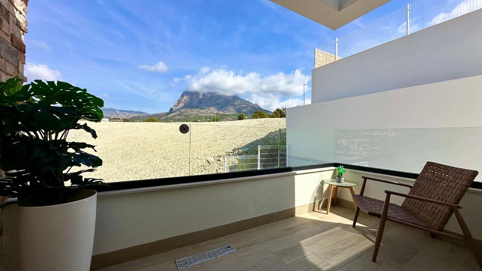 3 soverom Villa til leie i Finestrat med svømmebasseng garasje - € 3 500 (Ref: 10025658)