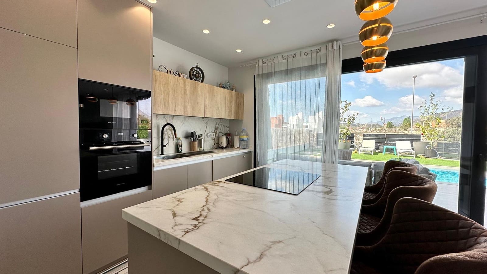 3 soverom Villa til leie i Finestrat med svømmebasseng garasje - € 3 500 (Ref: 10025658)