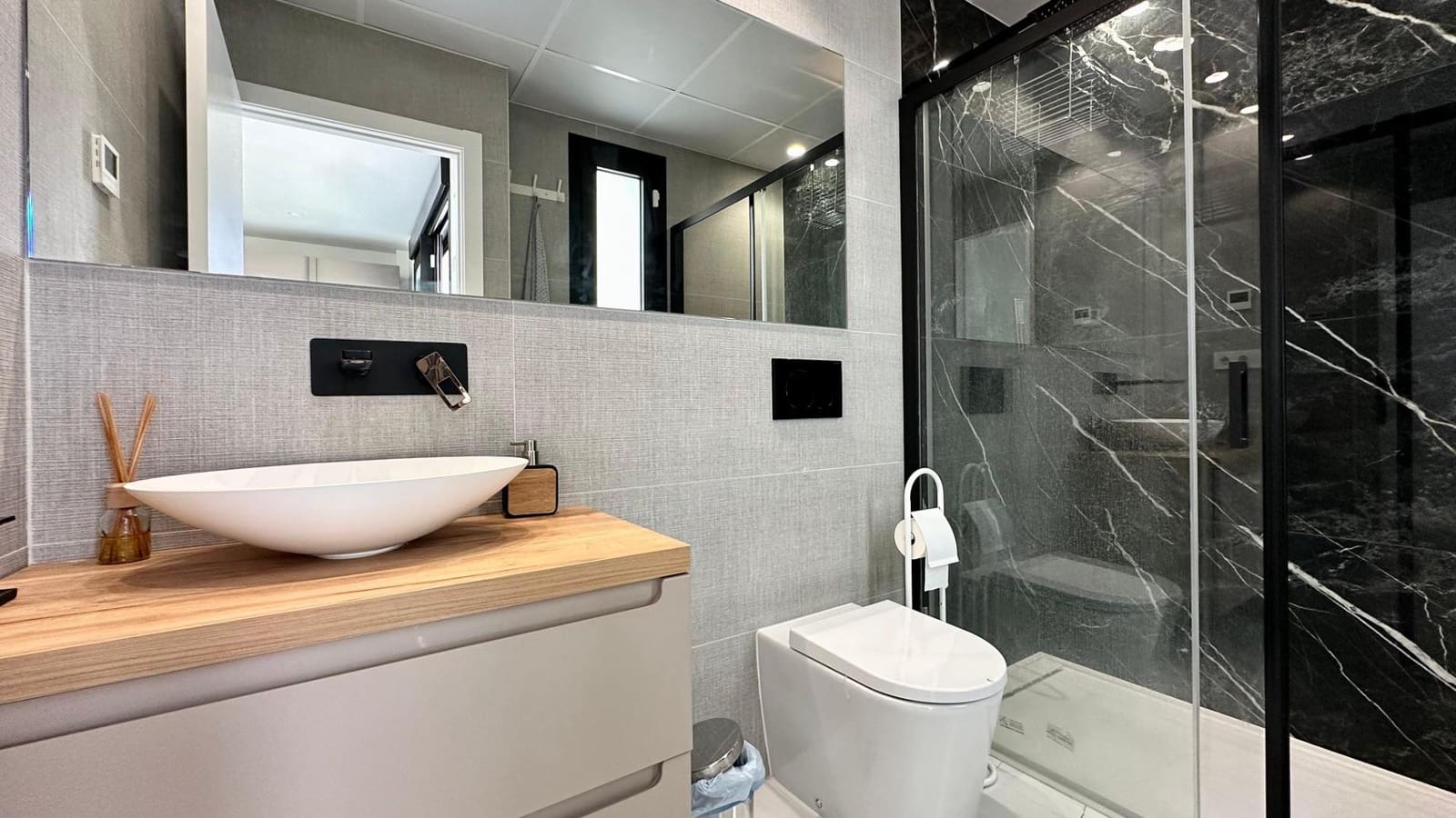 3 soverom Villa til leie i Finestrat med svømmebasseng garasje - € 3 500 (Ref: 10025658)