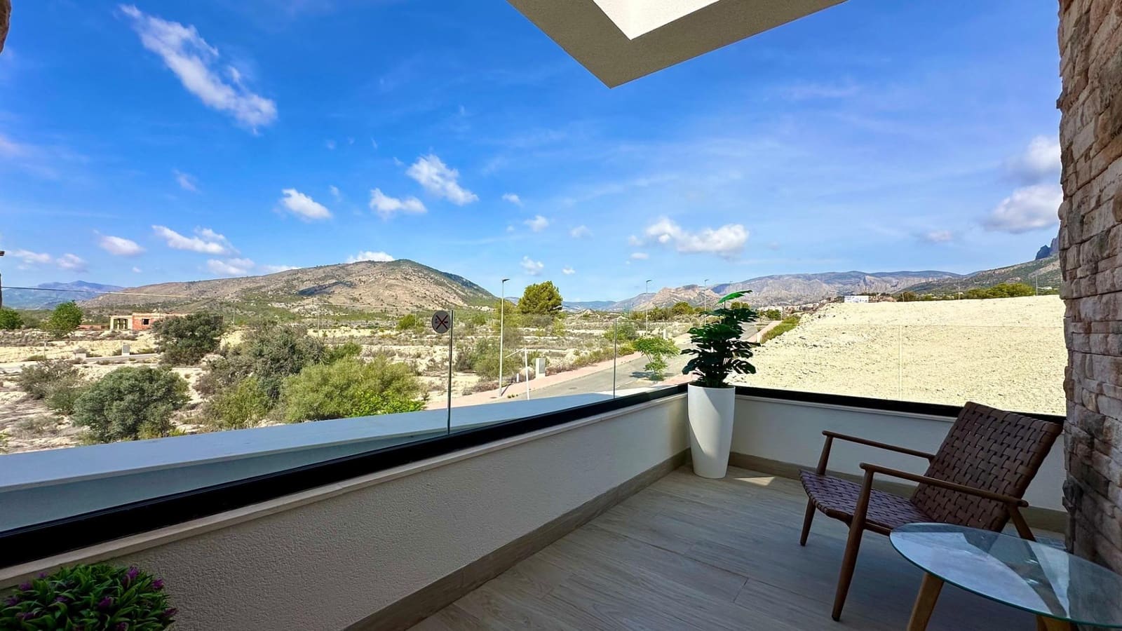 3 soverom Villa til leie i Finestrat med svømmebasseng garasje - € 3 500 (Ref: 10025658)