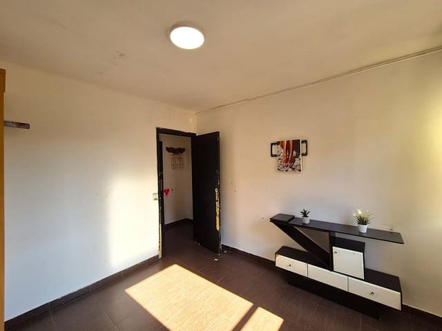 3 sovrum Lägenhet till salu i Colonia Requena, Alicante stad - 84 000 € (Ref: 10027361)