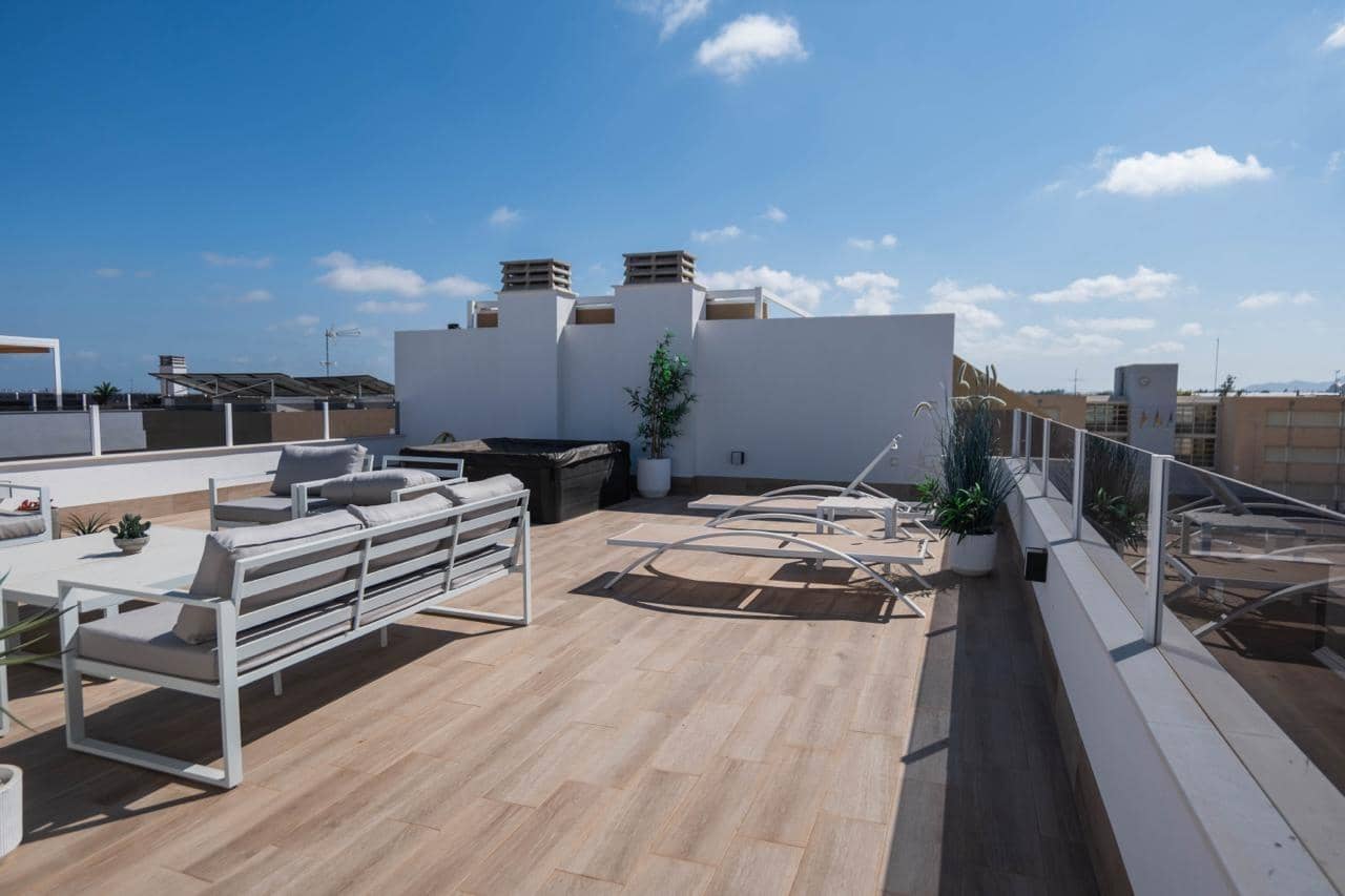 2 bedroom Penthouse for sale in Pilar de la Horadada with pool garage - € 395,000 (Ref: 10034015)