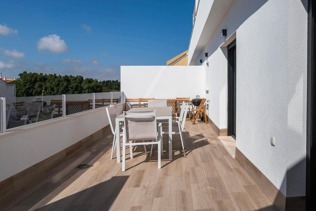 2 bedroom Penthouse for sale in Pilar de la Horadada with pool garage - € 395,000 (Ref: 10034015)