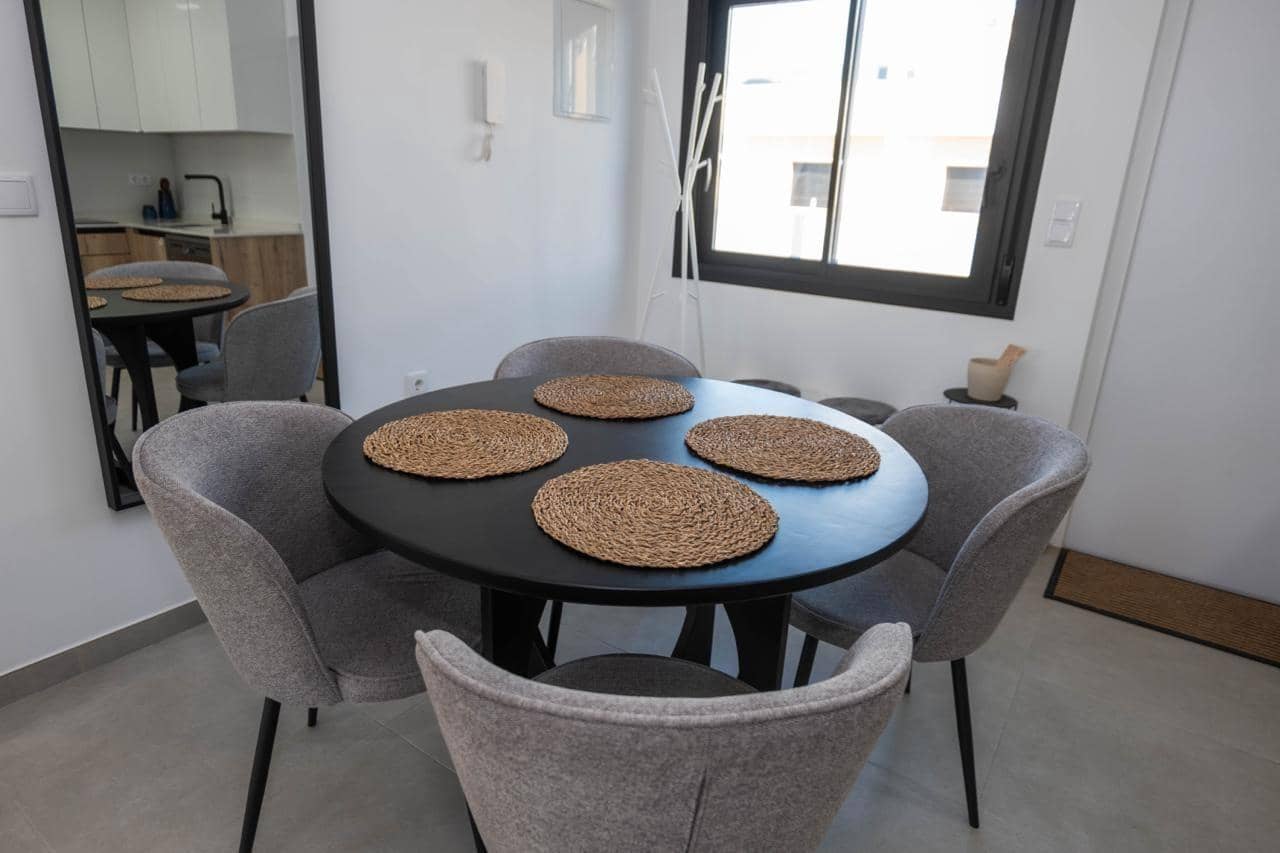 2 bedroom Penthouse for sale in Pilar de la Horadada with pool garage - € 395,000 (Ref: 10034015)
