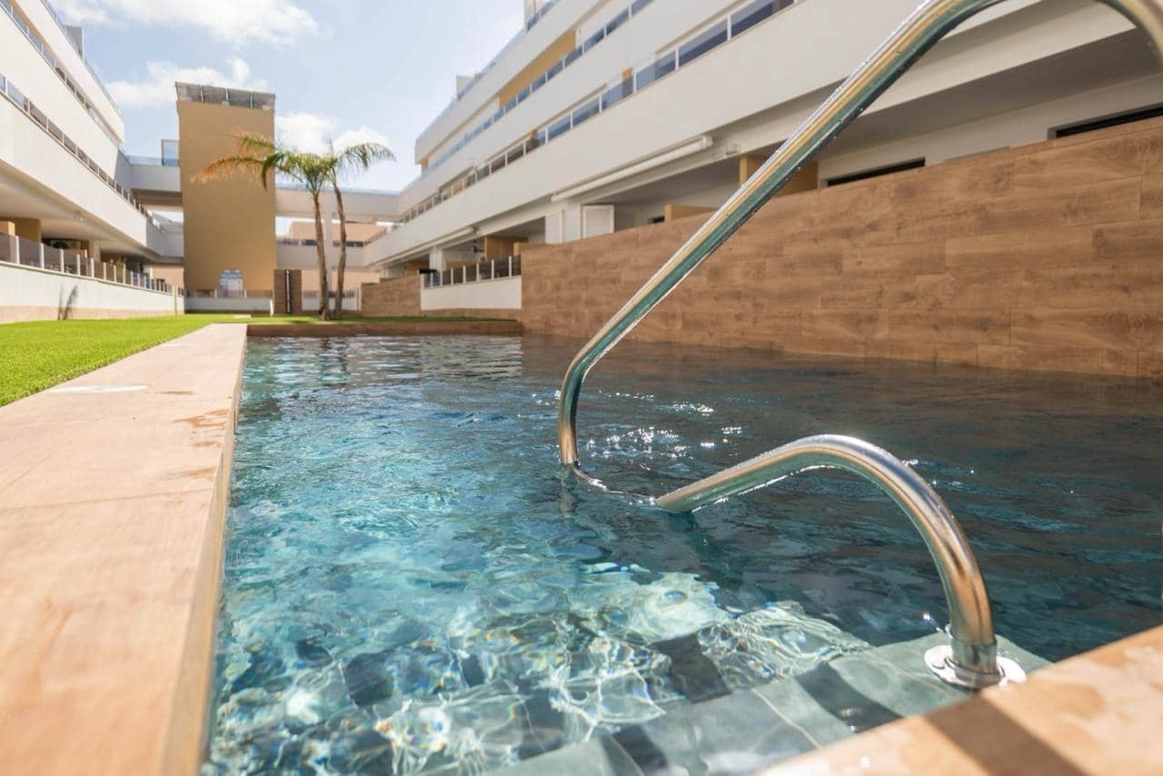 2 bedroom Penthouse for sale in Pilar de la Horadada with pool garage - € 395,000 (Ref: 10034015)