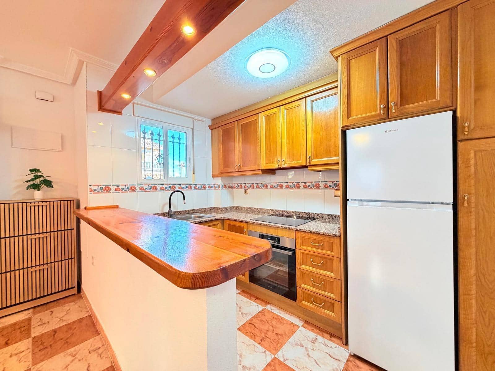 2 quarto Moradia em Banda para venda em Filipinas com piscina garagem - 220 000 € (Ref: 10034016)