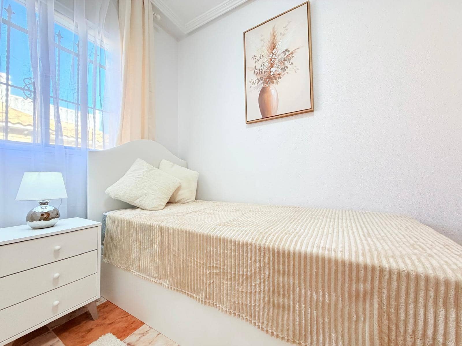 2 quarto Moradia em Banda para venda em Filipinas com piscina garagem - 220 000 € (Ref: 10034016)