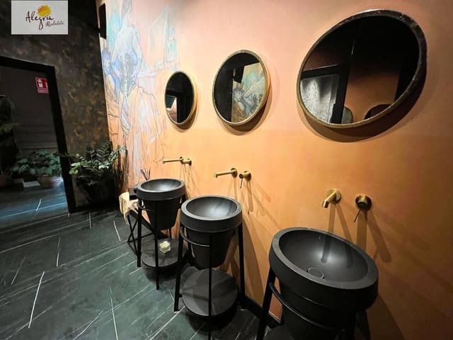 Entreprise à louer à Cami Fondo, Valence ville - 7 000 € (Ref: 10034017)