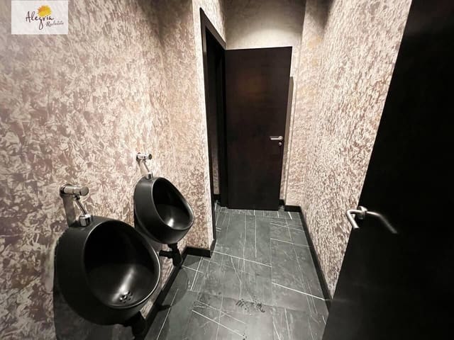 Entreprise à louer à Cami Fondo, Valence ville - 7 000 € (Ref: 10034017)