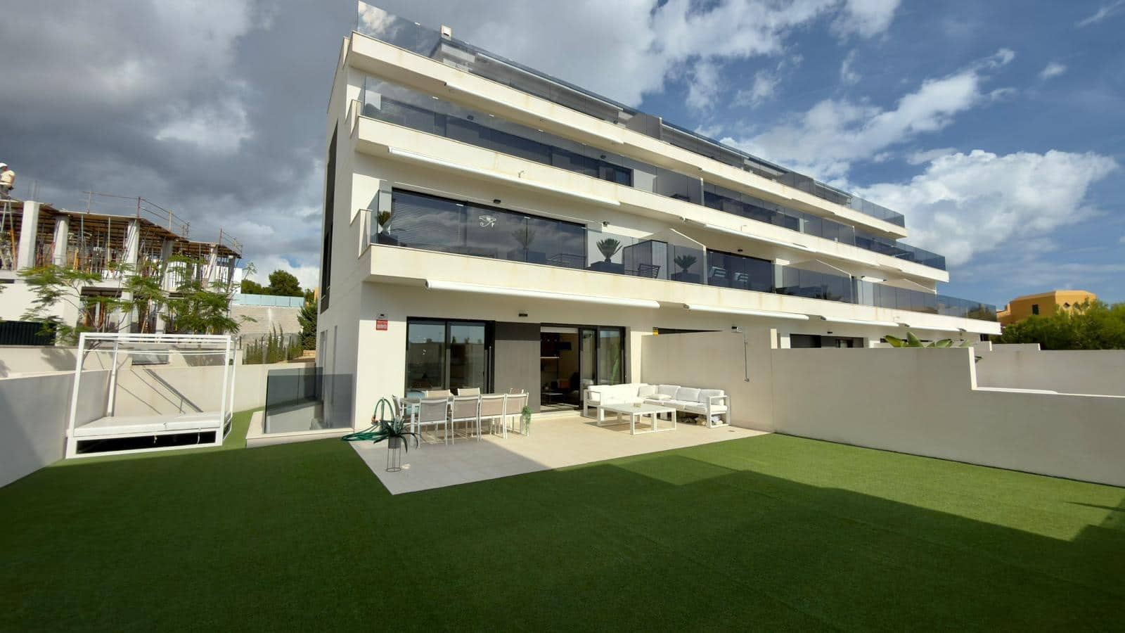 Apartamento de 3 habitaciones en Finestrat en alquiler con piscina garaje - 2.500 € (Ref: 10035422)