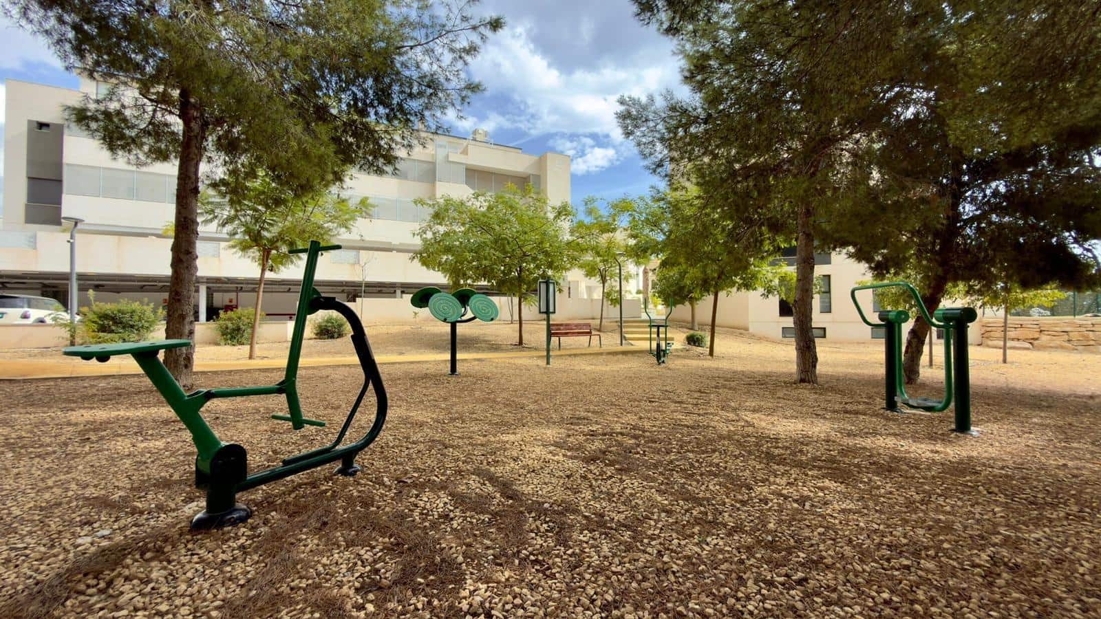 Apartamento de 3 habitaciones en Finestrat en alquiler con piscina garaje - 2.500 € (Ref: 10035422)