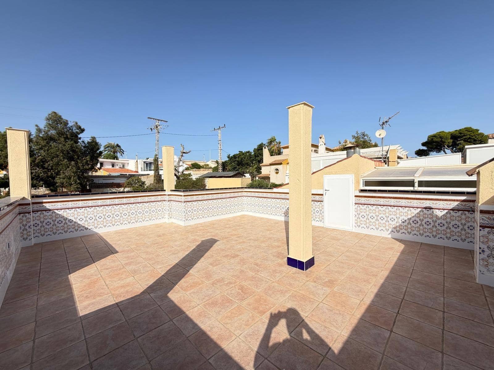 2 Zimmer Reihenhaus zu verkaufen in Torrevieja mit Pool Garage - 249.900 € (Ref: 10035423)
