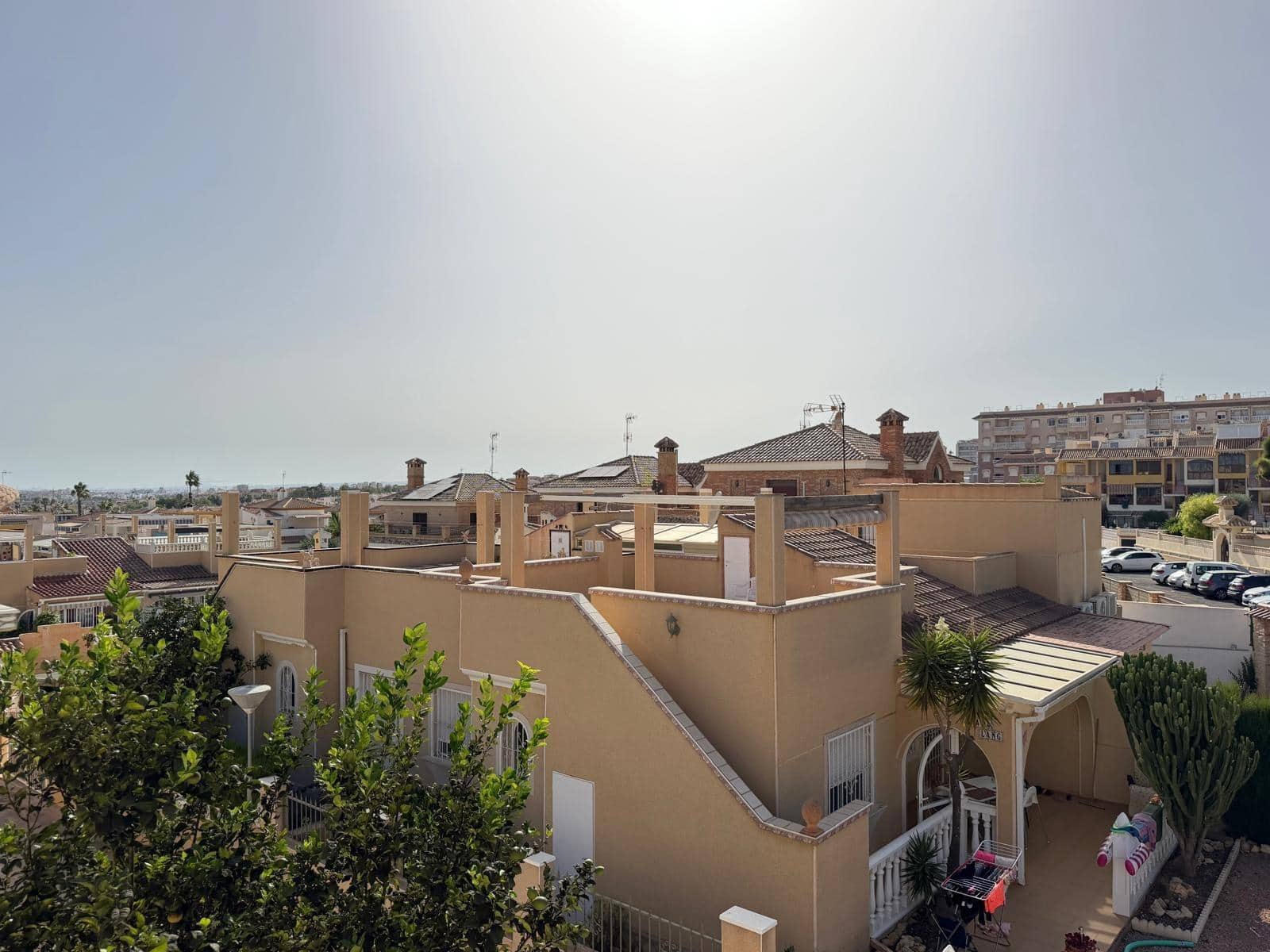 2 Zimmer Reihenhaus zu verkaufen in Torrevieja mit Pool Garage - 249.900 € (Ref: 10035423)