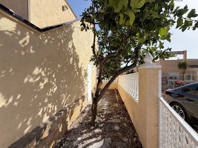 2 Zimmer Reihenhaus zu verkaufen in Miramar - Torre del Moro, Torrevieja mit Pool Garage - 249.900 € (Ref: 10035423)