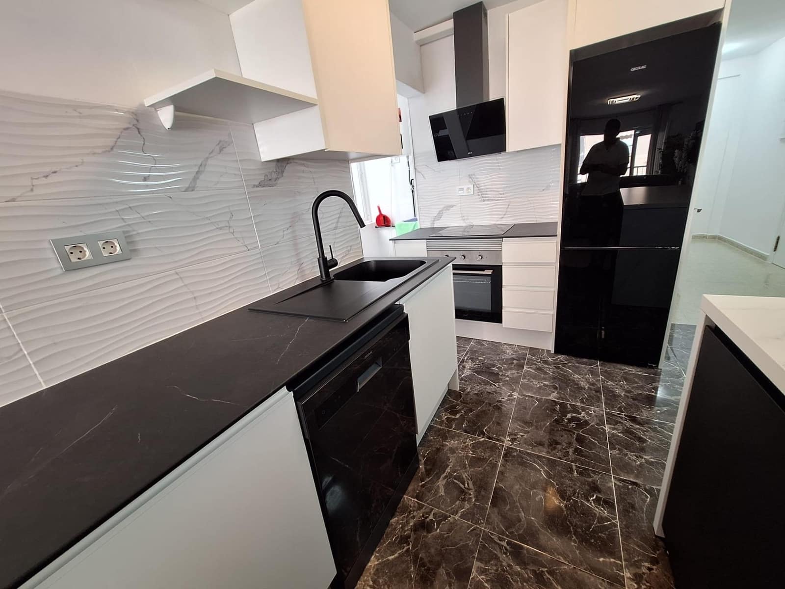 3 slaapkamer Appartement te huur in Torrevieja - € 1.350 (Ref: 10035424)