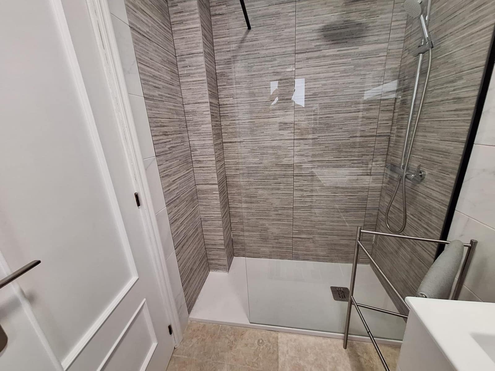 3 slaapkamer Appartement te huur in Torrevieja - € 1.350 (Ref: 10035424)