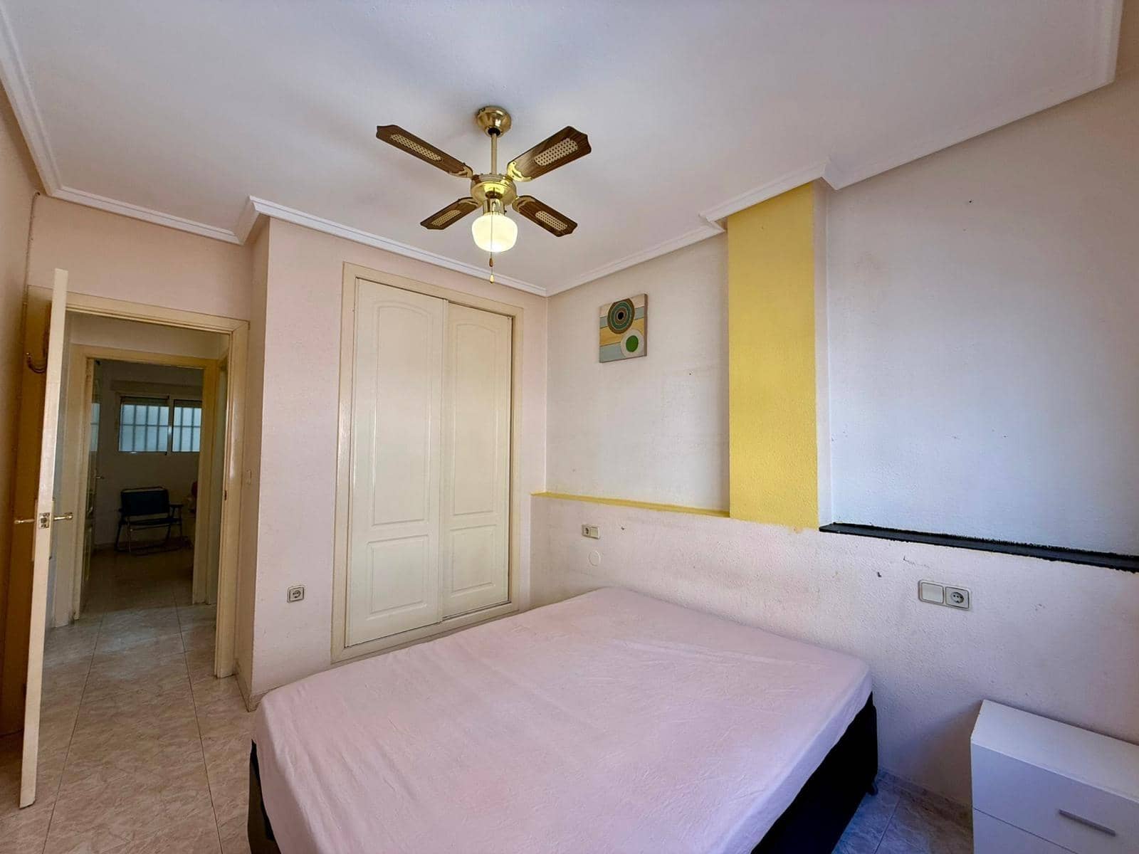 Apartamento de 2 habitaciones en Torrevieja en venta con piscina - 136.900 € (Ref: 10041163)