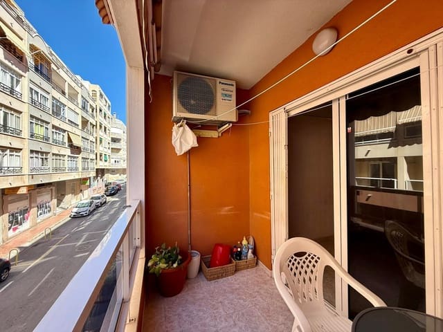 Apartamento de 2 habitaciones en Avenida Habaneras - Curva de Palangre, Torrevieja en venta con piscina - 136.900 € (Ref: 10041163)
