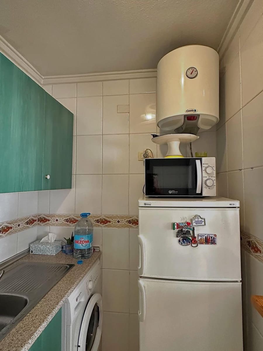 Apartment zu verkaufen in Torrevieja mit Pool - 89.000 € (Ref: 10043053)