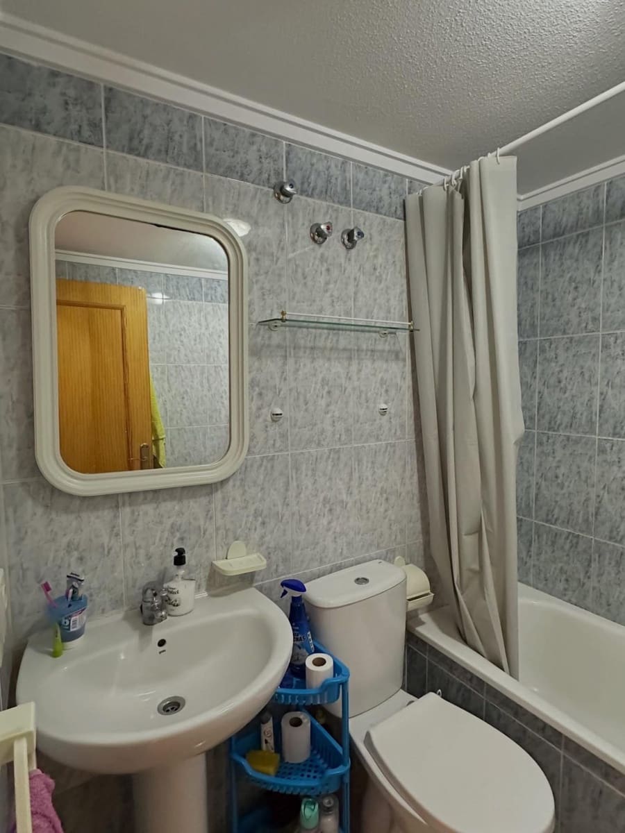 Apartment zu verkaufen in Torrevieja mit Pool - 89.000 € (Ref: 10043053)