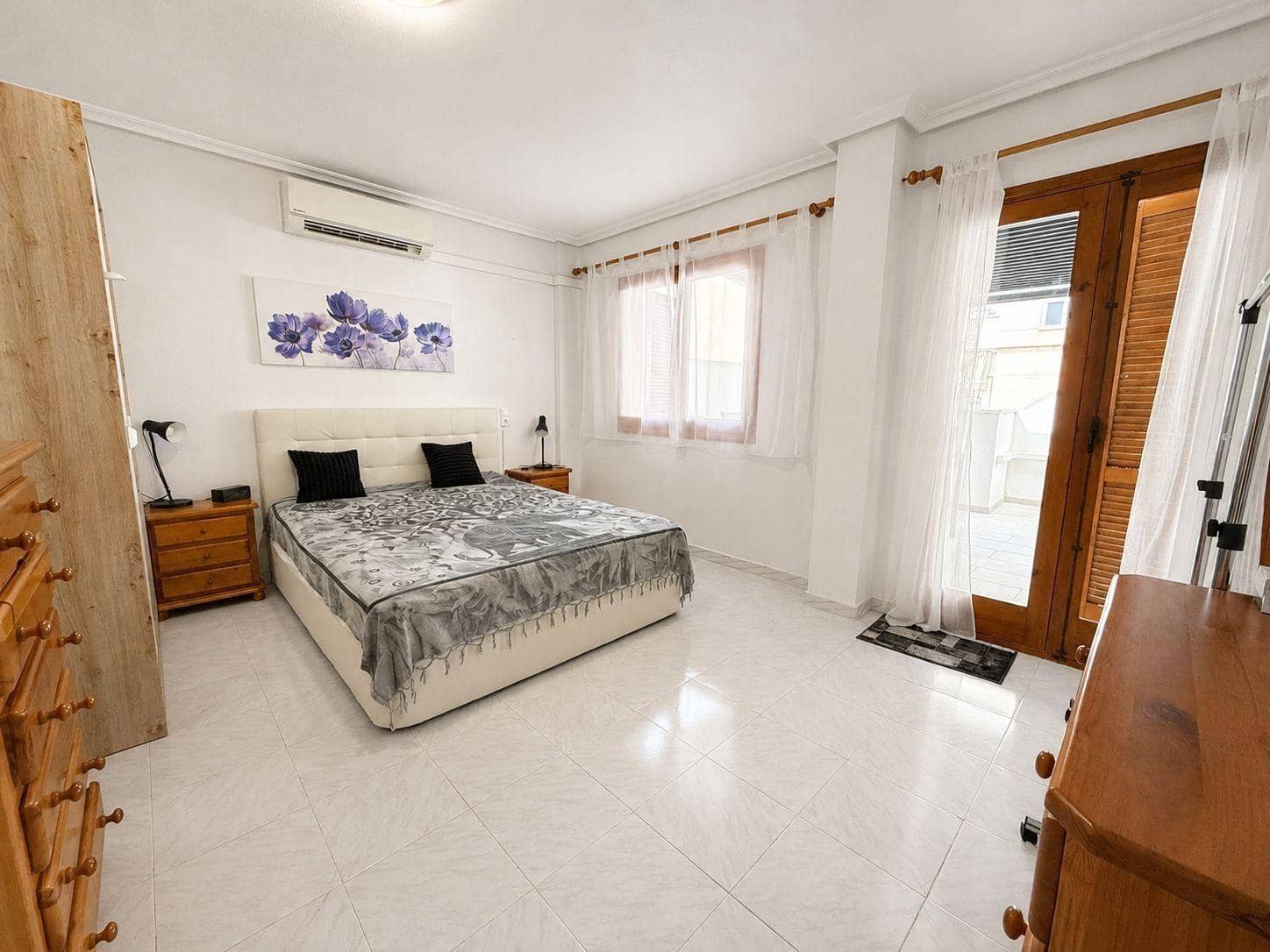 3 chambre Penthouse à vendre à Torrevieja avec piscine garage - 219 900 € (Ref: 10043057)