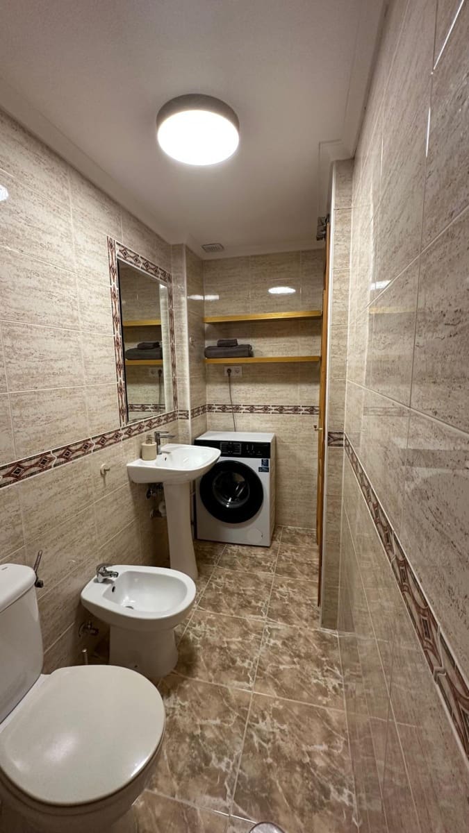 2 sypialnia Penthouse do wynajęcia w Torrevieja - 1 000 € (Ref: 10044848)