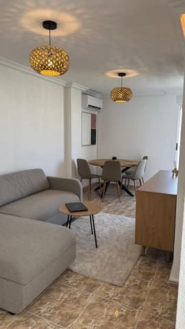 2 makuuhuone Kattohuoneisto vuokrattavana paikassa Torrevieja - 1 000 € (Ref: 10044848)