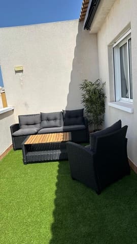 2 soverom Penthouse til leie i Torrevieja - € 950 (Ref: 10044848)
