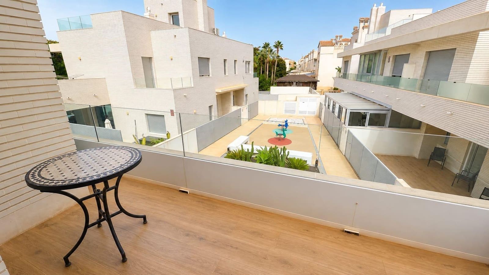 5 bedroom Villa for rent in Playa de San Juan with pool garage - € 4,500 (Ref: 10044849)