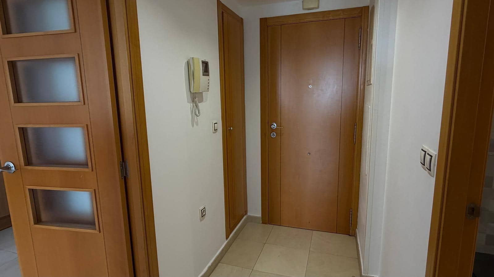 1 sypialnia Apartament do wynajęcia w Benidorm z basenem garażem - 1 200 € (Ref: 10044850)