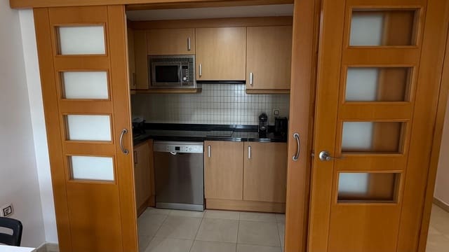 Appartement de 1 chambre à louer à Benidorm avec piscine garage - 1 200 € (Ref: 10044850)