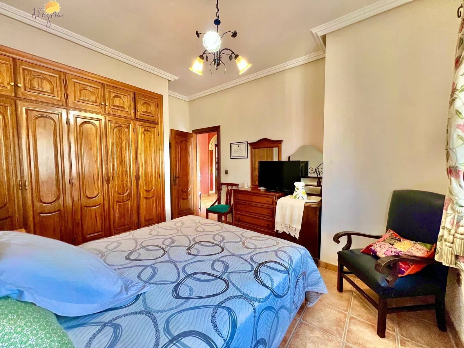4 bedroom Villa for sale in Daya Vieja with pool garage - € 850,000 (Ref: 10044851)