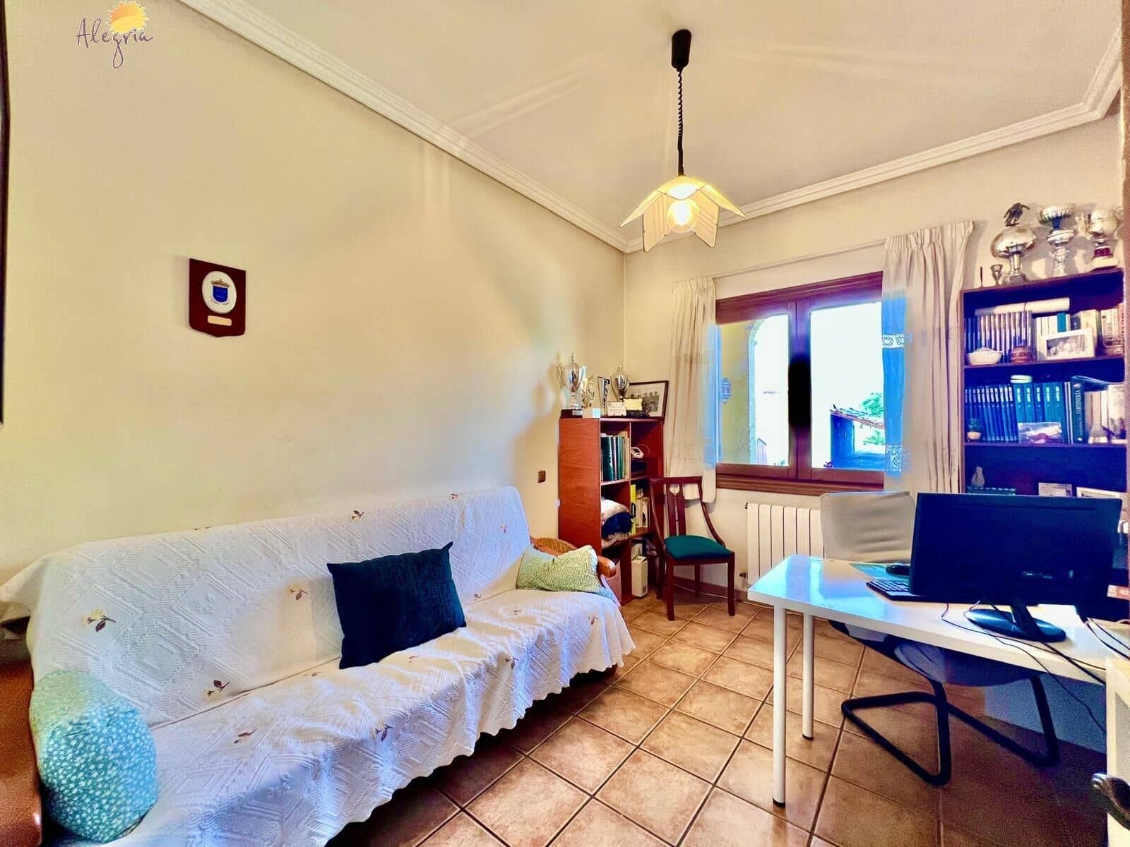 4 bedroom Villa for sale in Daya Vieja with pool garage - € 850,000 (Ref: 10044851)