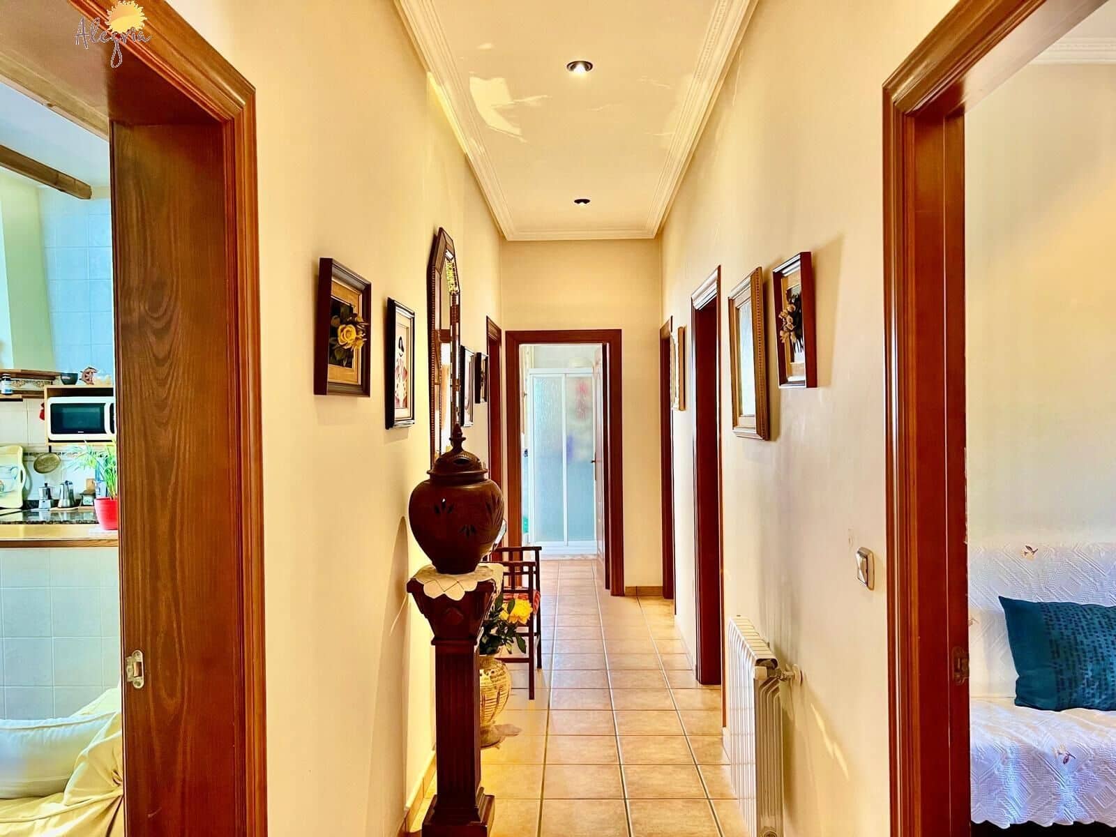 4 bedroom Villa for sale in Daya Vieja with pool garage - € 850,000 (Ref: 10044851)