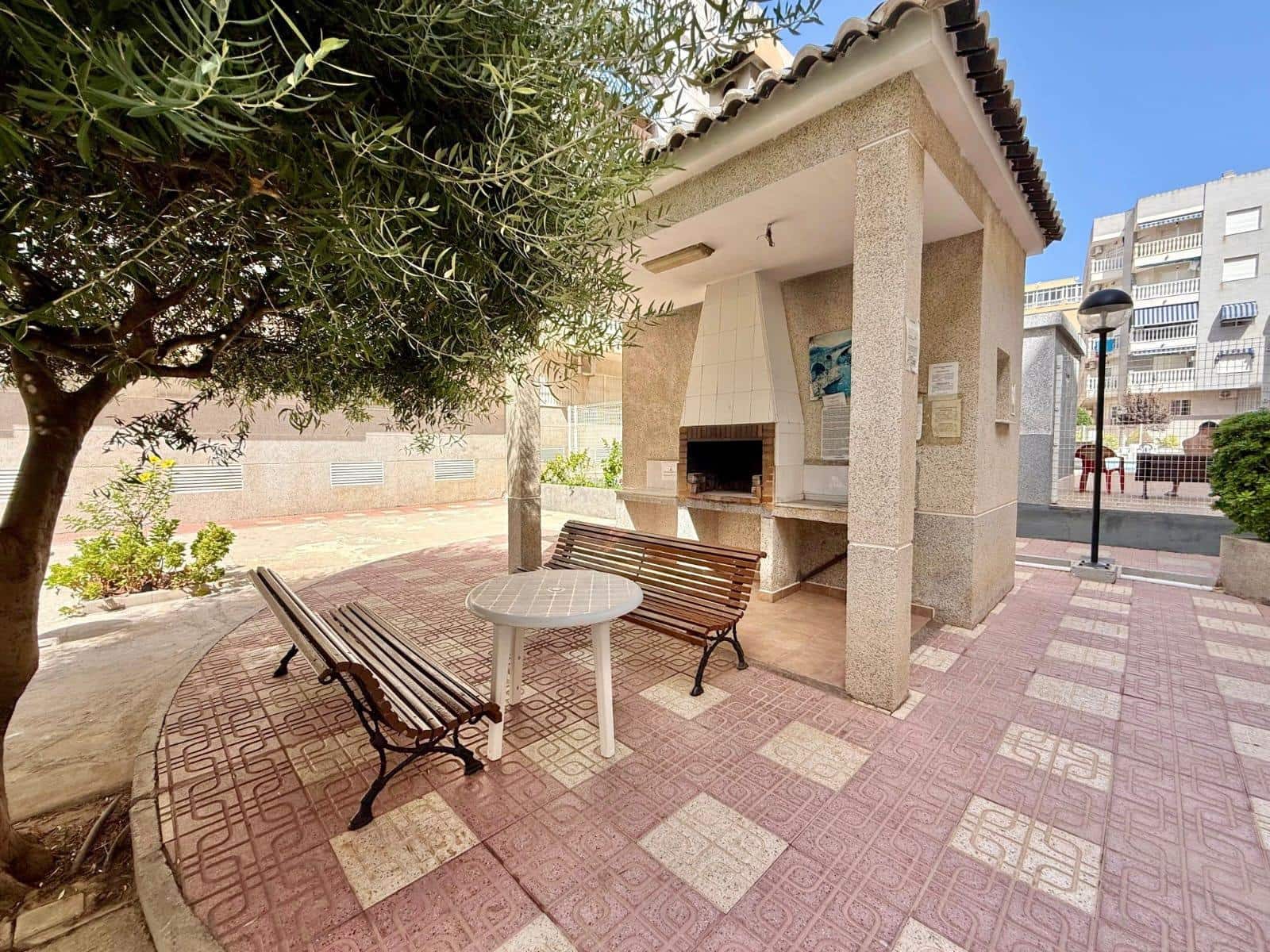 1 soveværelse Lejlighed til salg i Torrevieja med swimmingpool - € 159.900 (Ref: 10047354)
