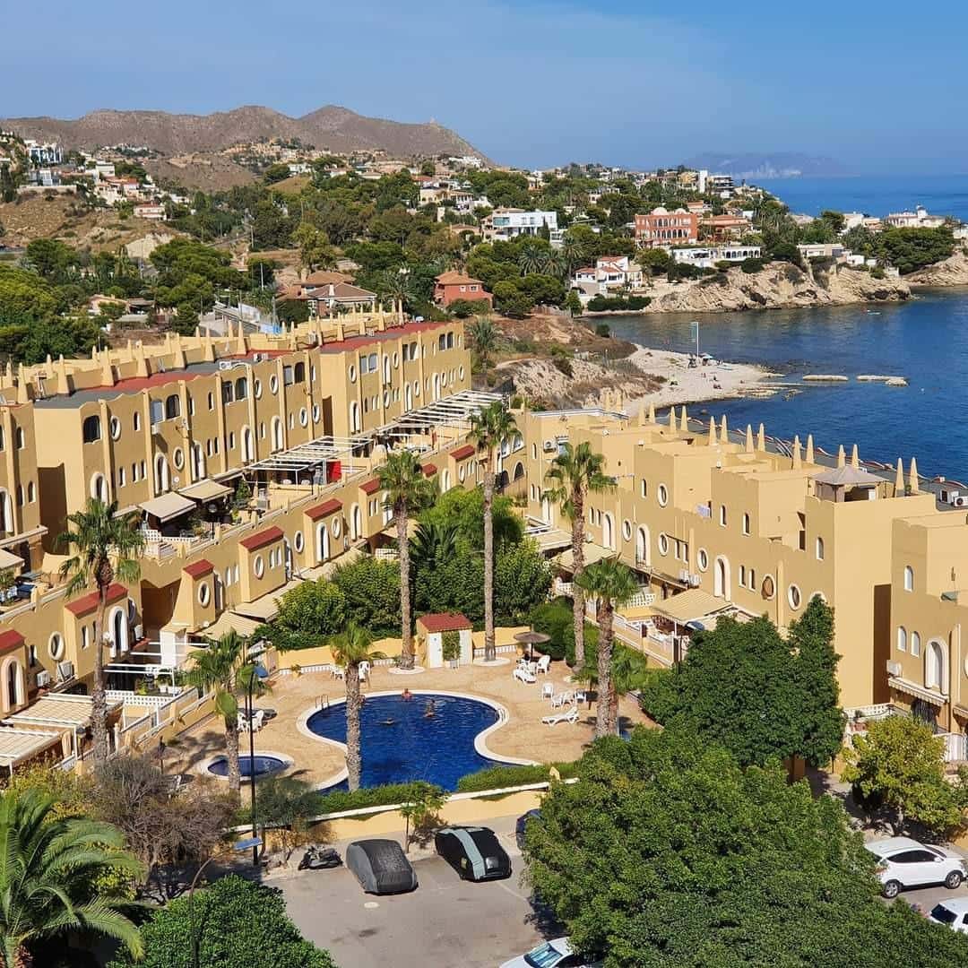 4 soverom Rekkehus til leie i El Campello med svømmebasseng garasje - € 2 000 (Ref: 10047355)