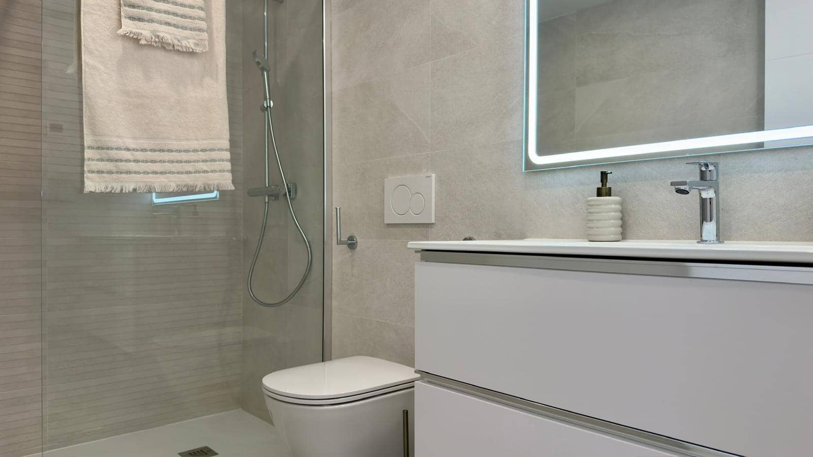 3 Zimmer Apartment zu vermieten in Finestrat mit Pool Garage - 2.100 € (Ref: 10047356)