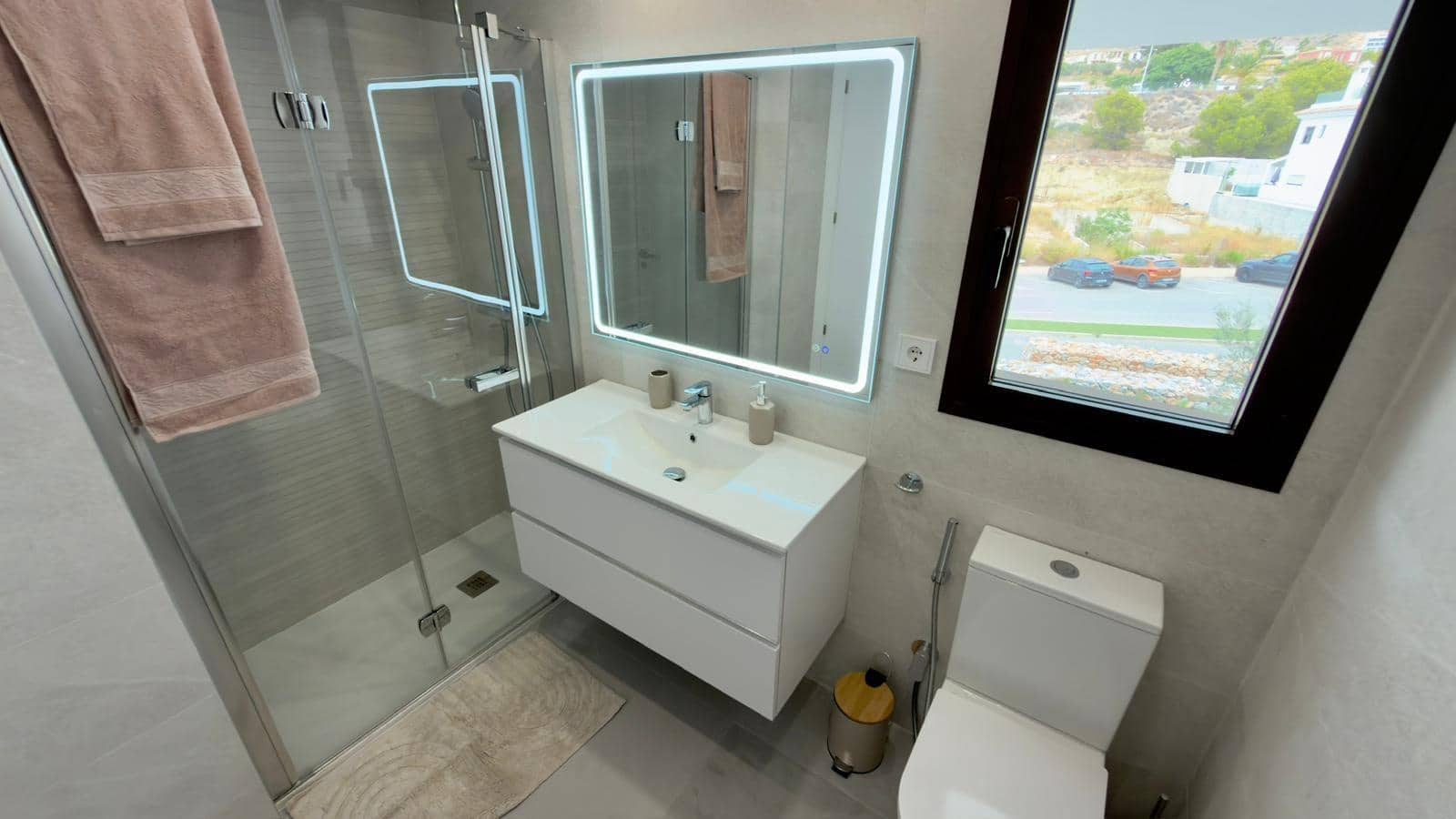 3 Zimmer Apartment zu vermieten in Finestrat mit Pool Garage - 2.100 € (Ref: 10047356)