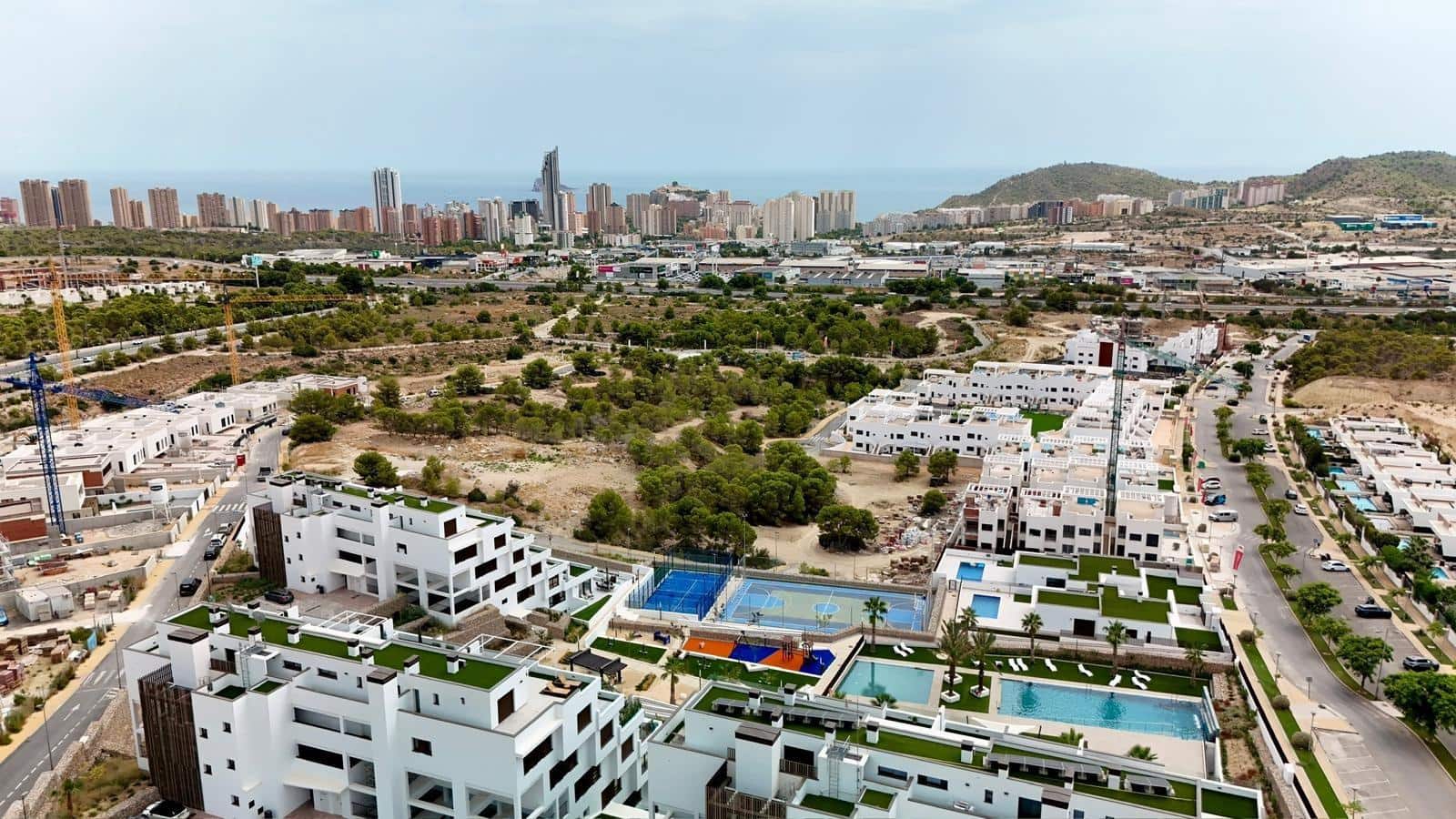 3 Zimmer Apartment zu vermieten in Finestrat mit Pool Garage - 2.100 € (Ref: 10047356)