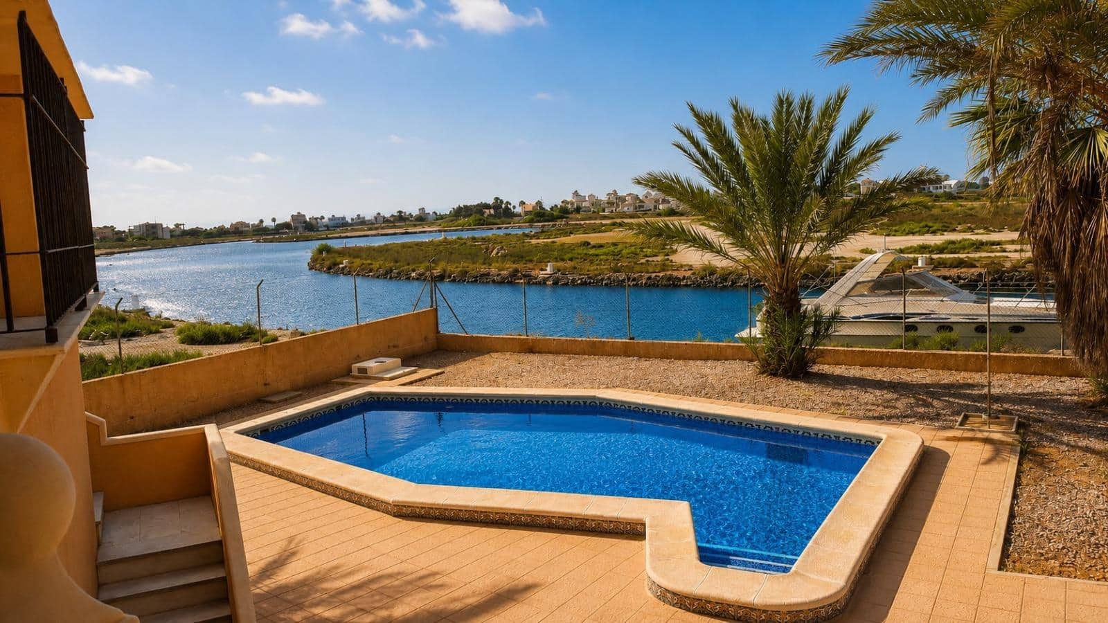 3 bedroom Villa for sale in La Manga del Mar Menor with pool garage - € 780,000 (Ref: 10049320)