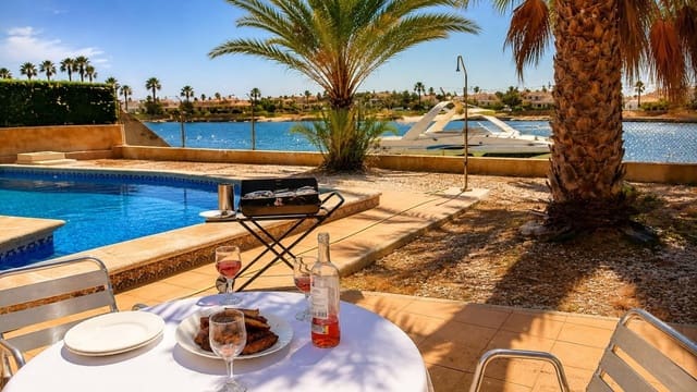 3 bedroom Villa for sale in La Manga del Mar Menor with pool garage - € 780,000 (Ref: 10049320)
