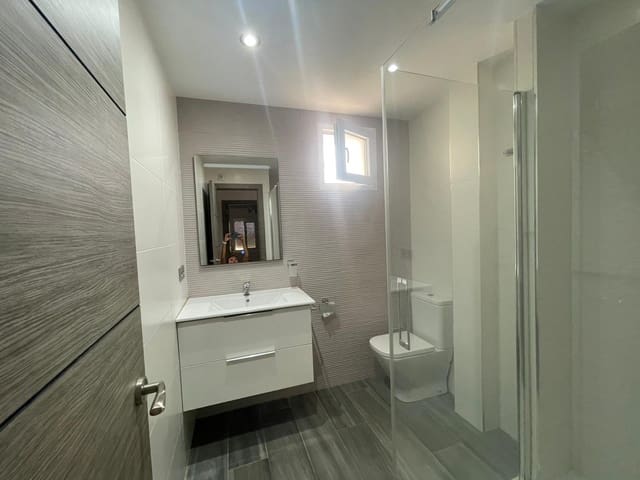 3 makuuhuone Asunto vuokrattavana paikassa Alicante kaupunki - 950 € (Ref: 10055322)