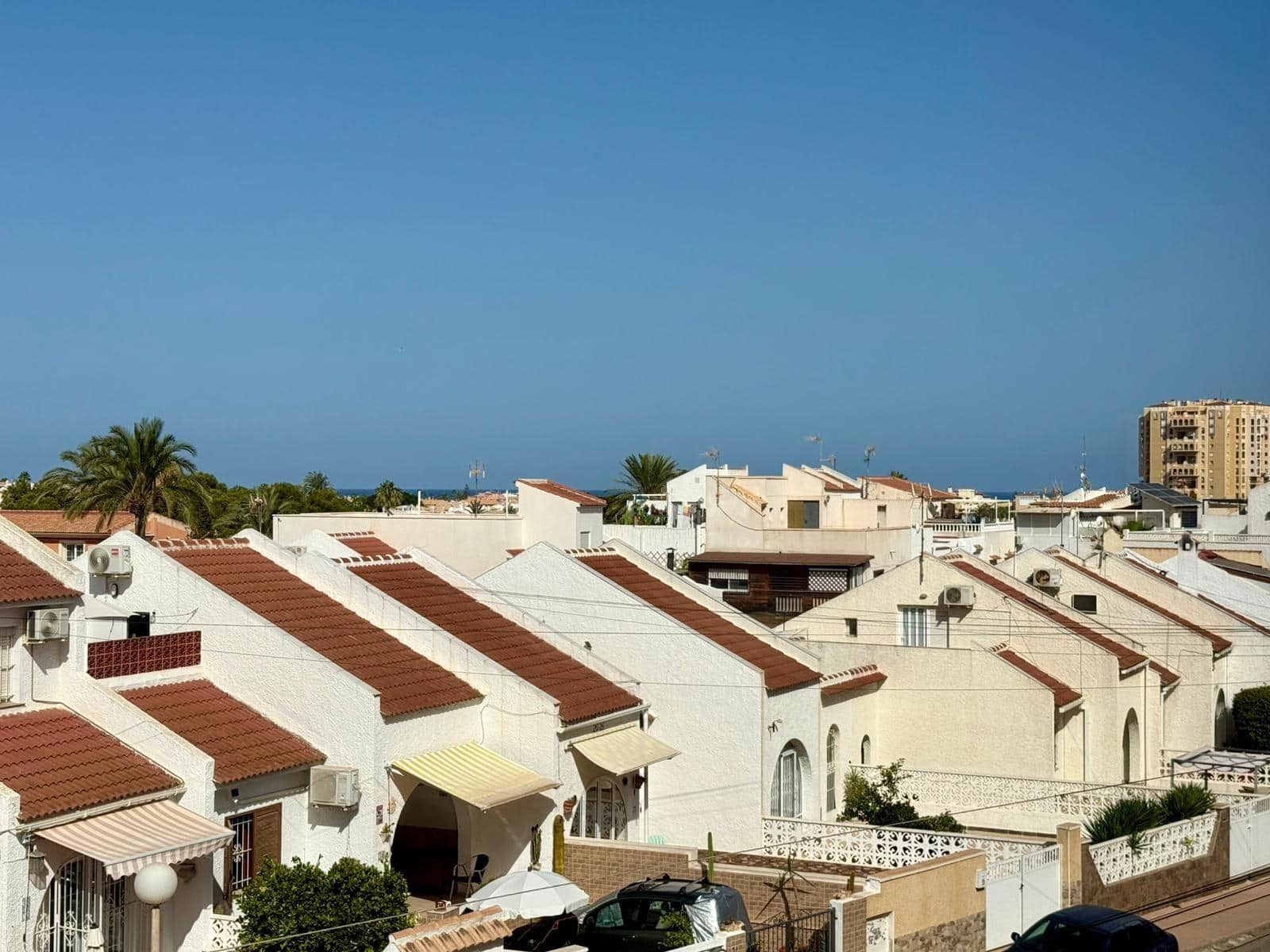 1 bedroom Penthouse for sale in Torrevieja with pool - € 139,900 (Ref: 10055325)