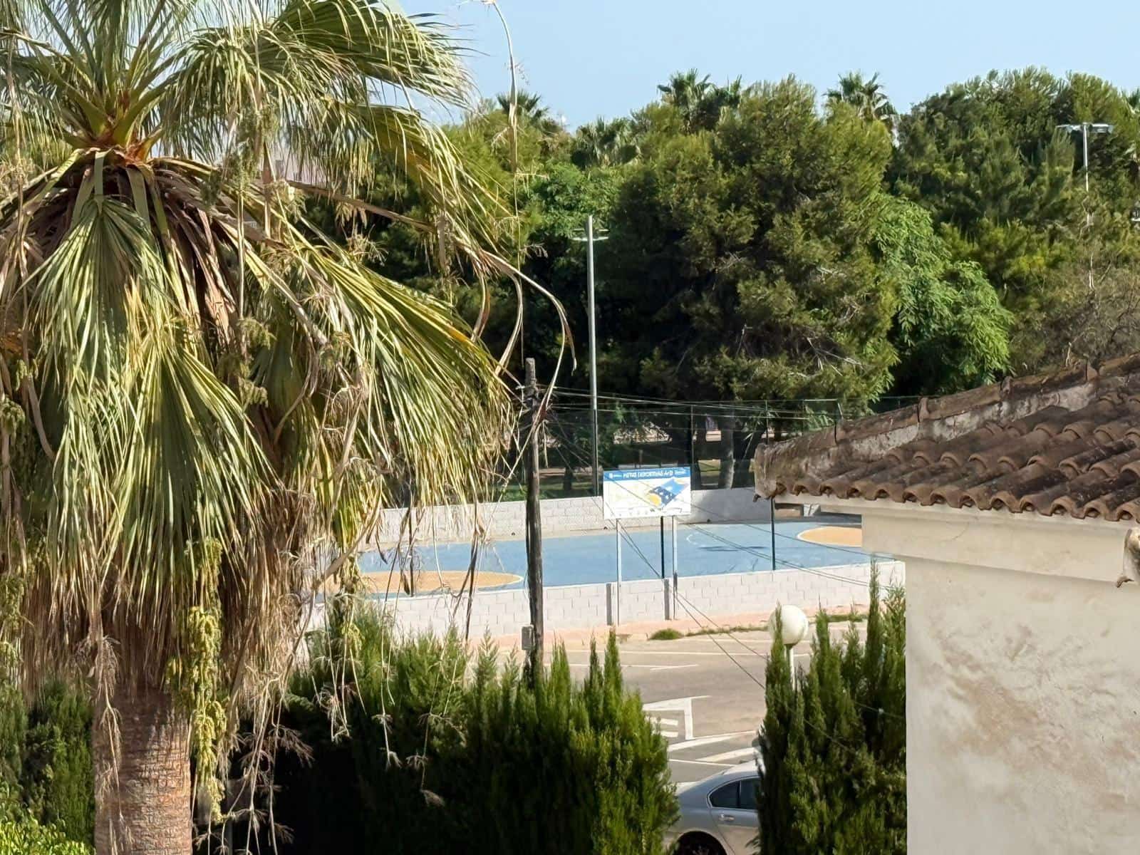 1 bedroom Penthouse for sale in Torrevieja with pool - € 139,900 (Ref: 10055325)
