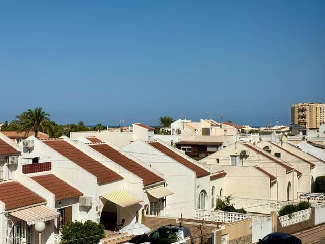 Ático de 1 habitación en Nueva Torrevieja, Torrevieja en venta con piscina - 139.900 € (Ref: 10055325)