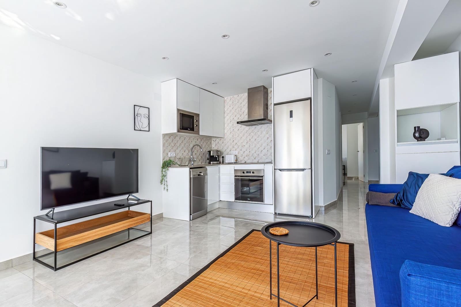 2 soverom Leilighet til leie i Benidorm med svømmebasseng - € 1 500 (Ref: 10059168)