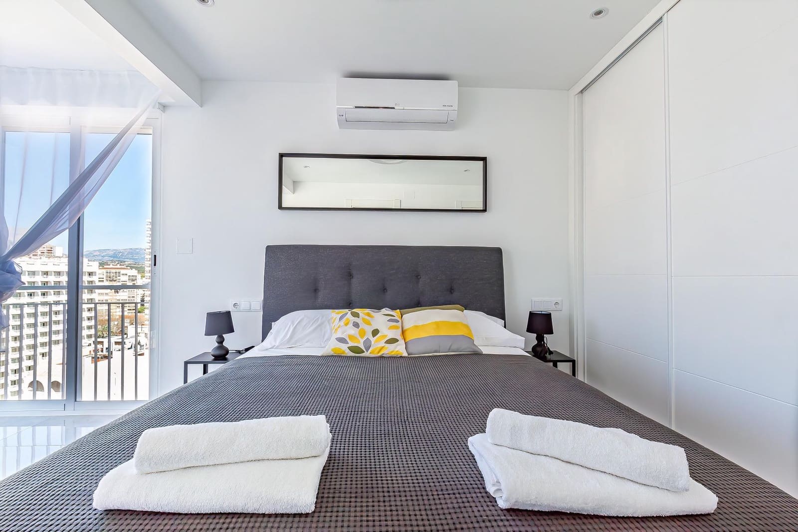 2 soverom Leilighet til leie i Benidorm med svømmebasseng - € 1 500 (Ref: 10059168)