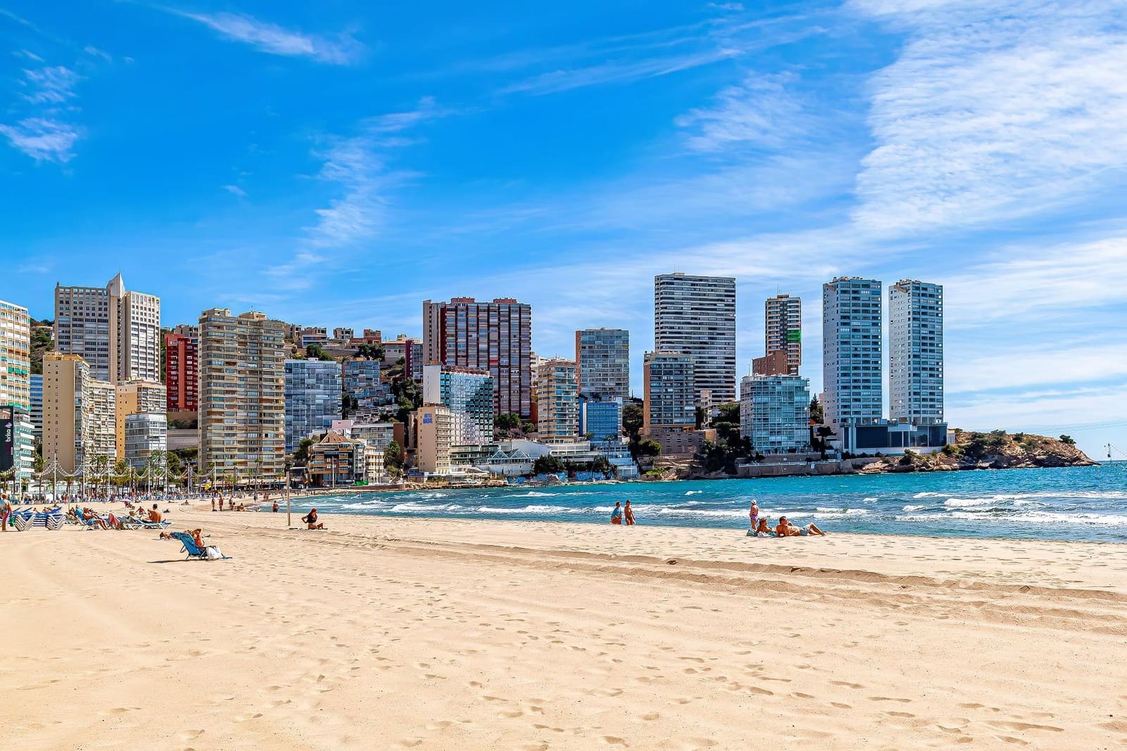 2 soverom Leilighet til leie i Benidorm med svømmebasseng - € 1 500 (Ref: 10059168)